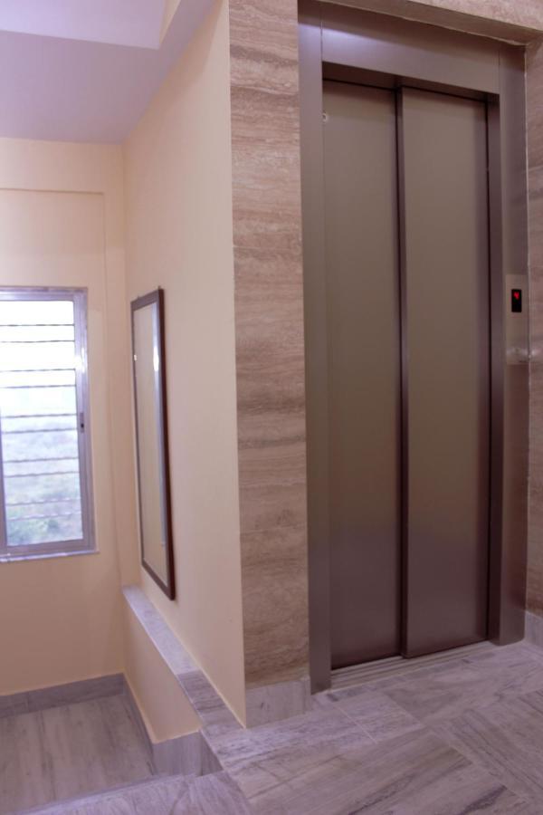 Sanjiva Suites Calcutta  Esterno foto